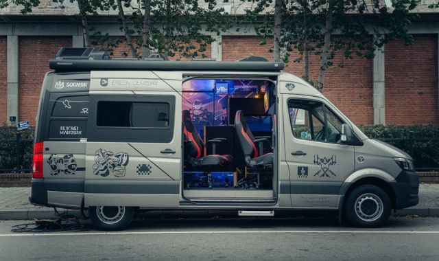 Gaming Bus London: The Ultimate Mobile Party Experience
